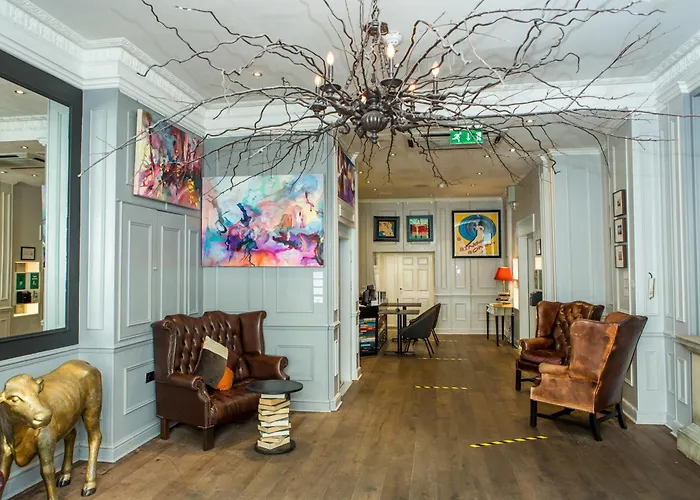 ExhibitionistHotel Stelle